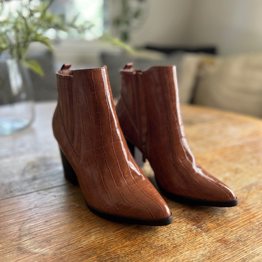 NWOT Faux Leather Pointed Bootie - 8